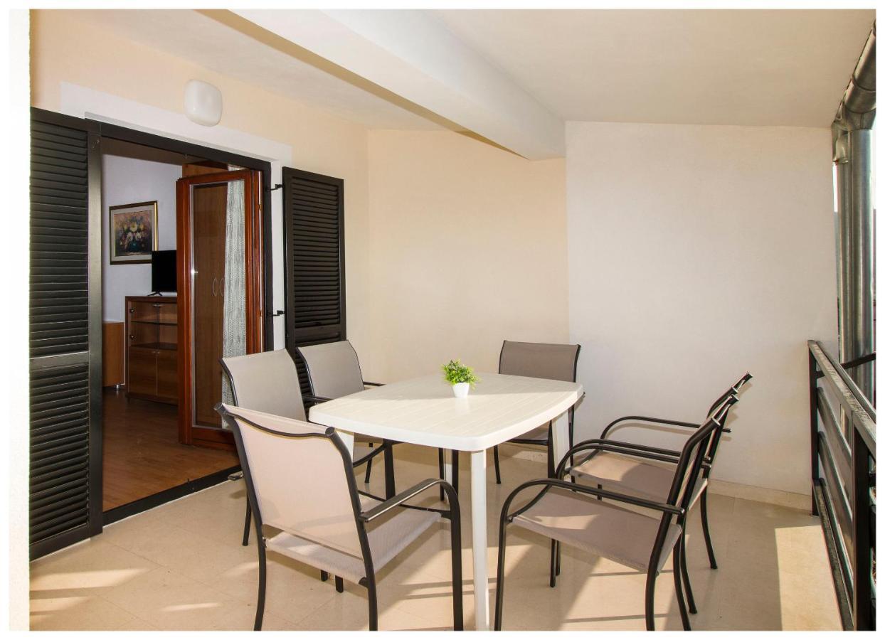 Apartment Zdravko Primošten Kültér fotó